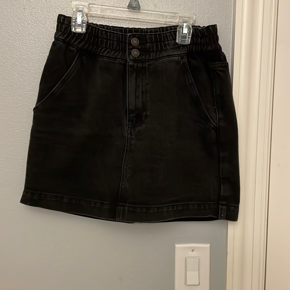 Forever 21 black jean skirt